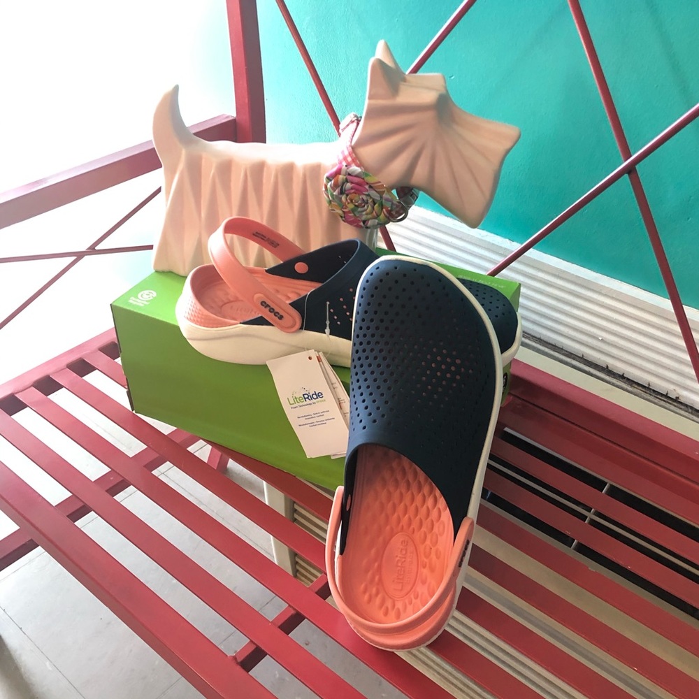 Crocs woman’s 9